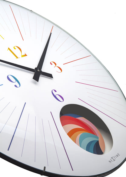 NeXtime wandklok met grote 50cm diameter, domed glazen lens en pendulum, stil en elegant ontwerp voor aan de muur