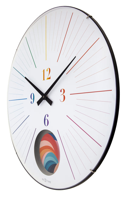 Large wandklok van NeXtime met 50 cm diameter, domed glaslens, stille pendel en modern design ‘Duomo 50 Pendulum’.